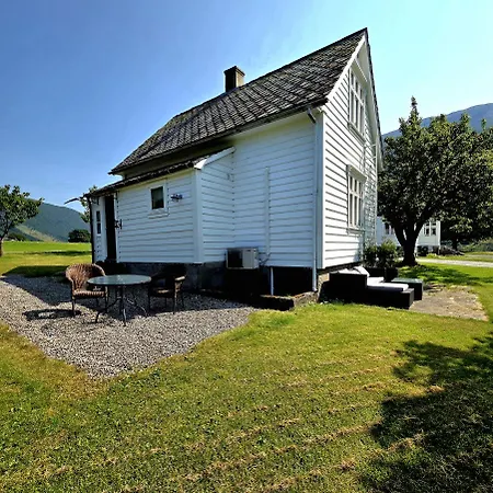 Donhaug Gard Bed & Breakfast Uskedalen