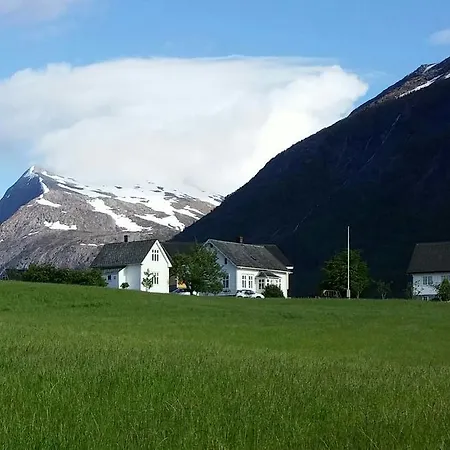 Donhaug Gjestegard