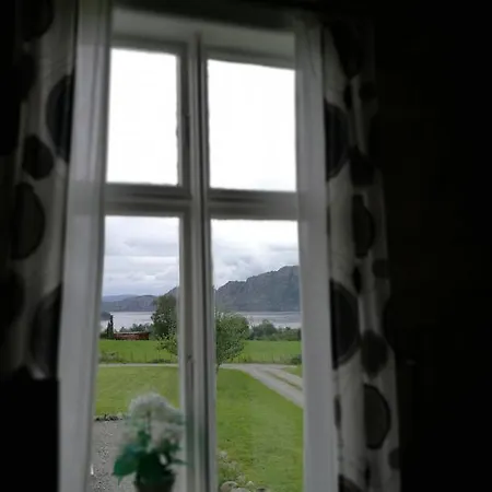 Donhaug Gjestegard Bed & Breakfast *