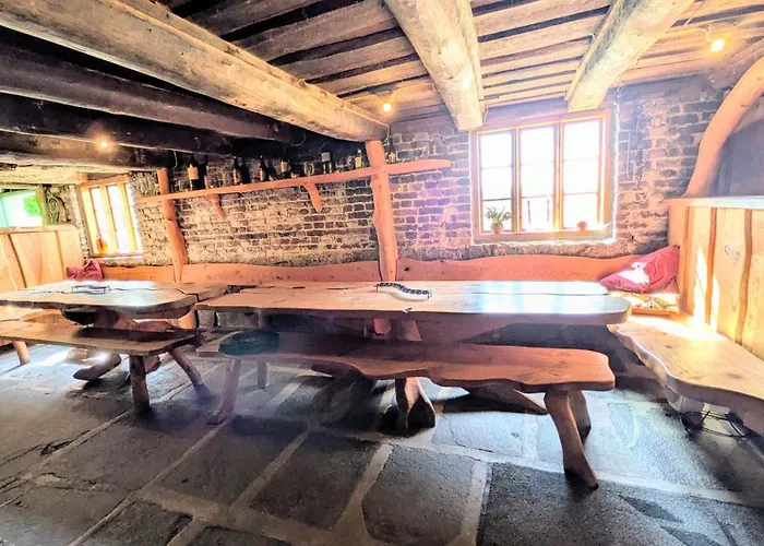 Donhaug Gjestegard Bed & Breakfast 4*