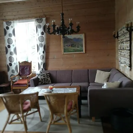 Donhaug Gard Bed & Breakfast 4*