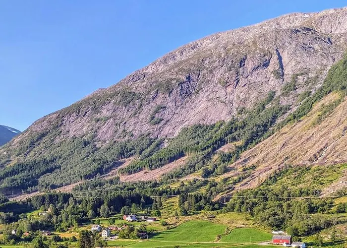Donhaug Gjestegard 4* Uskedalen