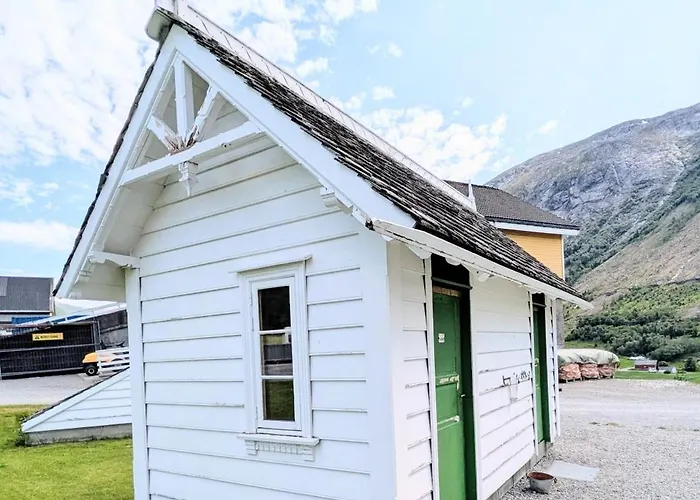 Donhaug Gjestegard 4*